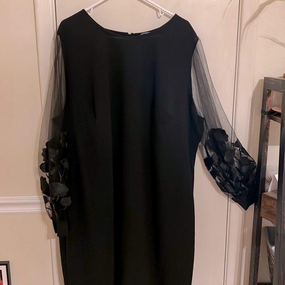 Floral lace Sleeve Dress